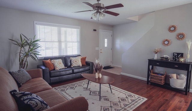 Modern Spacious Home- 4BR, quiet, center of Erie!
