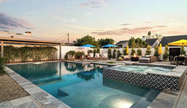 Montecito Luxe: 3-Villa Retreat w/Pool Courtyard