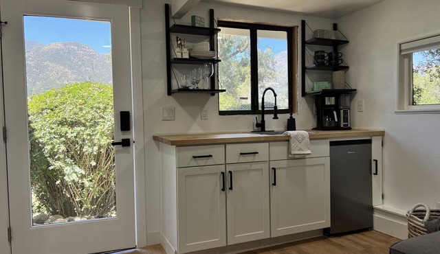 Mountain Views/Studio in Montecito. 7-10 min to beach or downtown SB