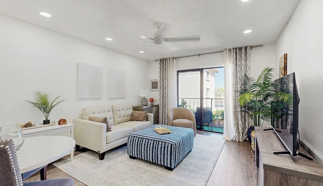 Mtn-view Balcony: Condo 6 Mi to Dtwn Phoenix