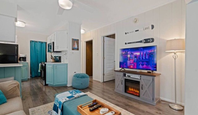 Namaste on Huron! Walk to beach, couples getaway! in Worth Township