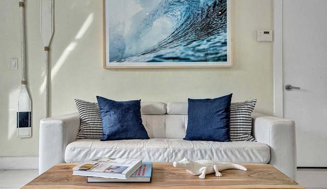 Nautilus Suite 2BD/2BA Miami Beach Villa Monaco