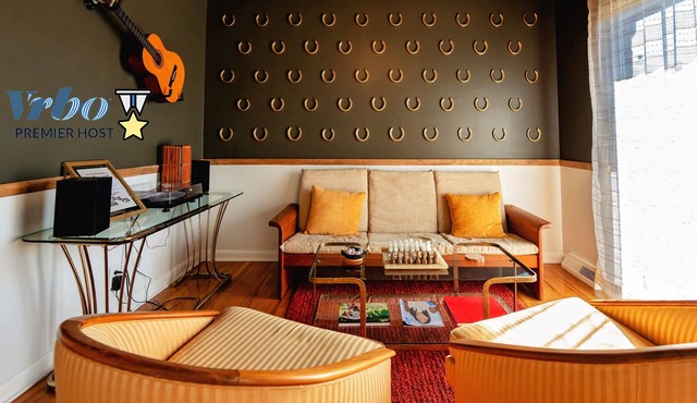 Near KYSP & Fasig-Tipton The Kingston! Equestrian & Bourbon Central