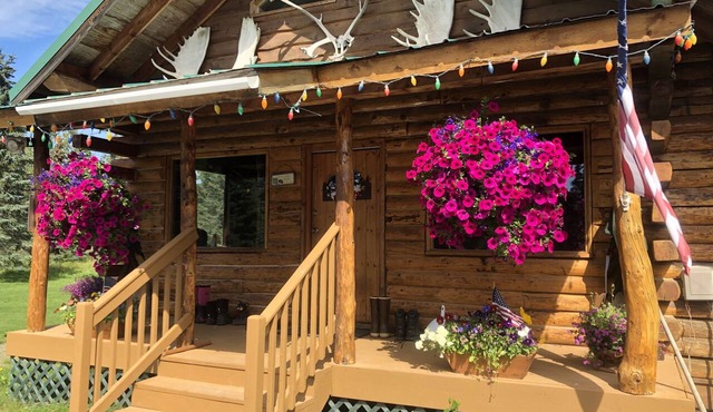 Nestled between Ninilchik and Deep Creek Rivers. 5 minutes from Cook Inlet