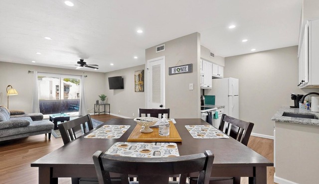 NEW 2-bed/2-bath condo in serene Uptown walk to 3 Malls/restaurants/movies