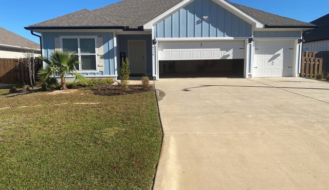 New~4BDR Home~15 Minutes Navarre Beach, Pool
