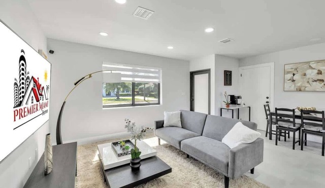 NEW house in Miami| Casa Calle 19 By Dream Vacation