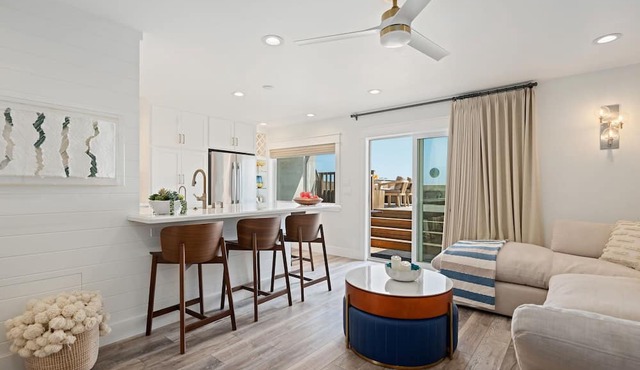 NEWLY Remodeled 109 Lush 2BD Beachfront Condo - Bliss of the Beach!