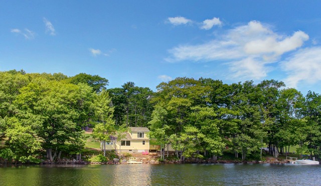 Newly Restored Waterfront Cottage with Private Dock, Fireplace, & Farm - Dogs OK