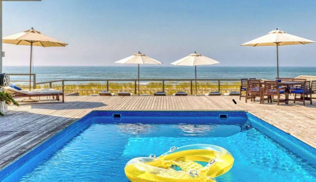 Oceanfront renovated home in FI Pines, stunning views & spacious outdoor oasis