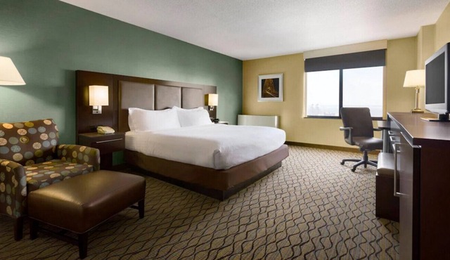 Pamper Yourself in a Luxurious Escape! W/ WiFi