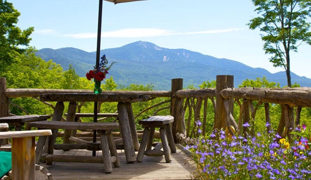 Panoramic Mountain Views From This Private Mountain Cabin.
