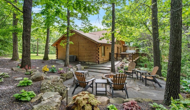 Peaceful Cabin Escape Close to Nature & Branson Fun! Free Tickets!