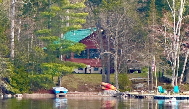 Pebble Cove, Private Waterfront, Dock, Mooring, Kayaks, Rangeley Maine