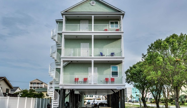 PERFECT GETAWAY, LUXURY AMENETIES+COMPLETE ENTERTAINMENT, HUGE GATHERING SPACES!