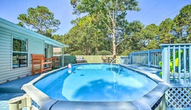 Perfect Pensacola Pool House with Arcade Game Room! Sleeps 6 Families Love it!