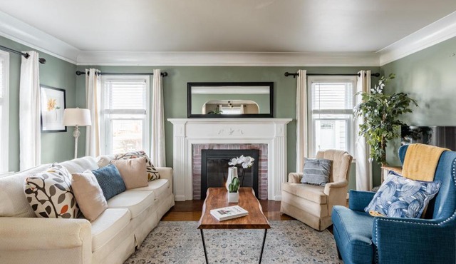 Pet Friendly - Large Families - Heart of Royal Oak - 5 Smart TVs