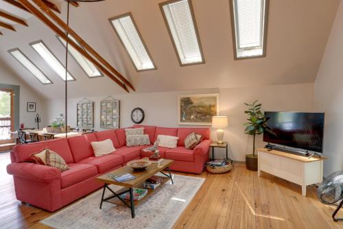 Pet-Friendly Loft Vacation Rental w/Fire Pit!