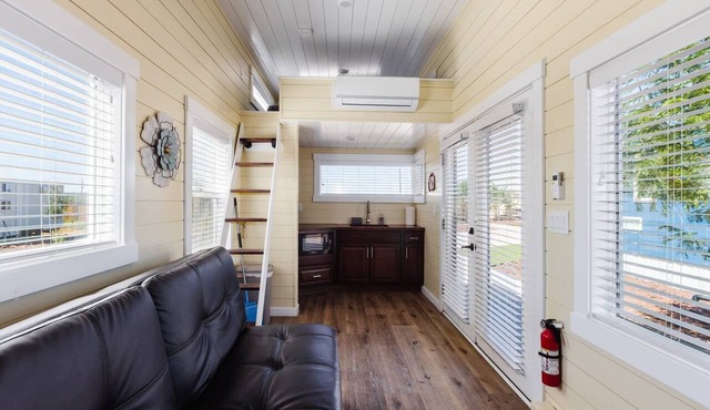Pet-Friendly Stay Near Zion Trails BBQ & Deck