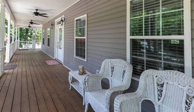 Pickwick Lake Access | 6BR w/Firepit & Kayaks in Waterloo
