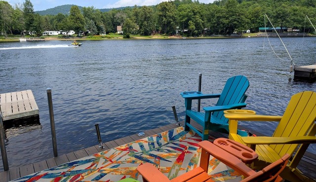 Private Dock! Golf, Hot Tub, Riverfront - Near to 6 Flags, Lake George, West Mtn
