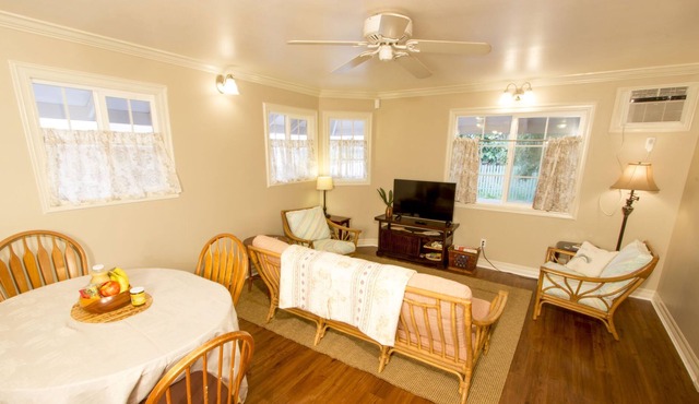 Private Home; Walk to the Heart of Lahaina Towns Shops, Restaurants, and Harbor! Living room
