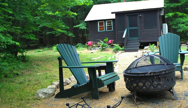 Private Pinecone Cabin just steps away from ADK Rail Trail and Lake