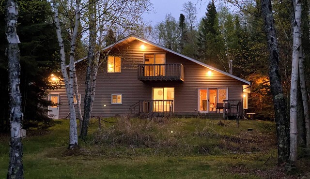 Private & Spacious Lake Superior Lakefront Cabin: Beach Access Parking & Firepit