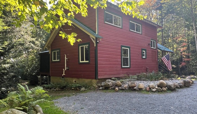 Puchers Place - Spacious, waterfront home on a private non-motorized lake