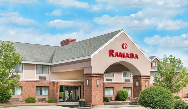 Ramada by Wyndham Vandalia