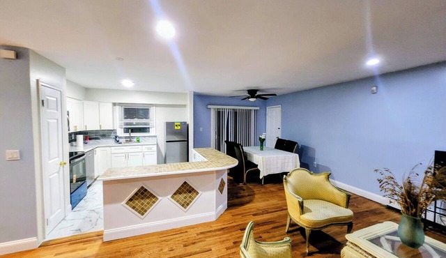 RECENTLY RENOVATED Charming 3-bedroom house in peaceful Bay Shore with AC
