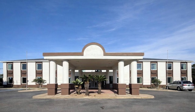 Regency Inn and Suites