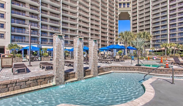 Resort Perks & Pools: Townhome By Barefoot Landing