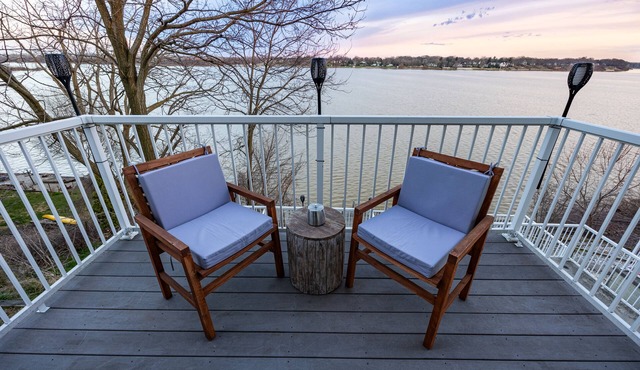 River Front Landing. Amazing Views. Made for You!
