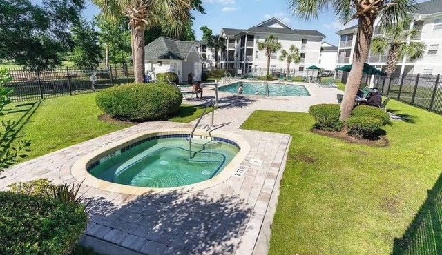 River Oaks Adorable 2BR apartment