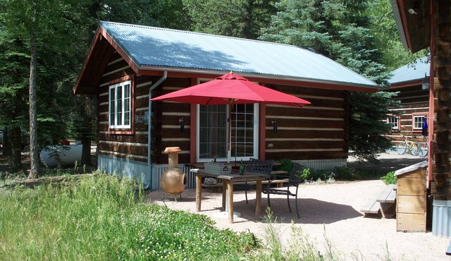 Riverside Meadows Guest Cabin on Rio Grande Free Kayaking and Rafting