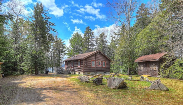 Rockery - Cozy Cabin on Mooselookmeguntic Lake in Rangeley