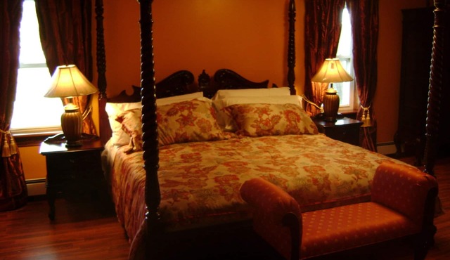 Room #4 We only 30 min. from Baseball Hole of Fame in Cooperstown.