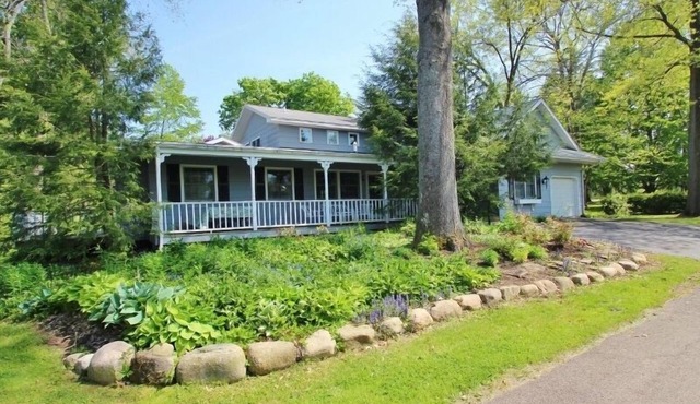 Room for the whole family at this Chautauqua Institution home!