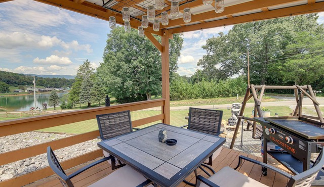 Rustic Bean Station Studio w/Deck & Water Views! in Bean Station