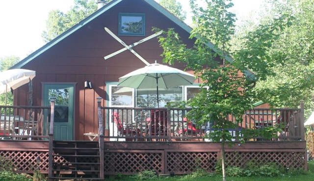 Rustic Cabin on Private Lake