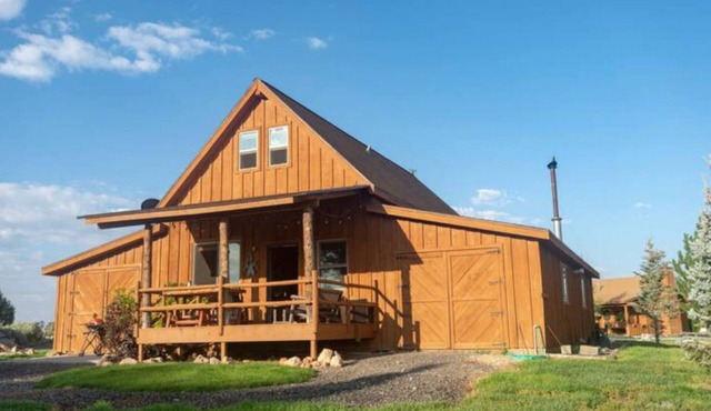 Rustic Chic Barn Cabin Retreat in the Heart of Nature, Rustic Chic Barn Cabin Retreat