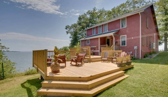Rustic Cliff-top Cabin at the Tip of Lake Champlain's Barney Point