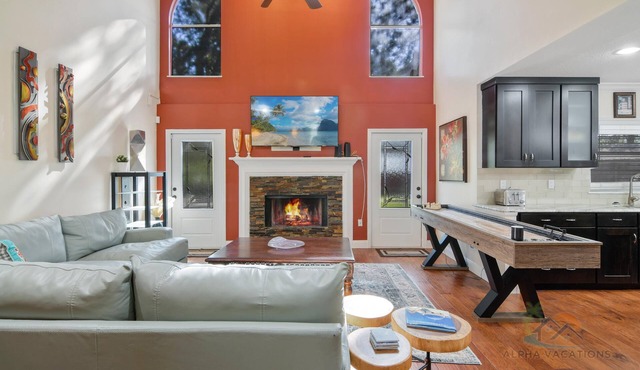 Rustic Hideaway - Modern Estate - Great Location + Pet Friendly! in Windermere