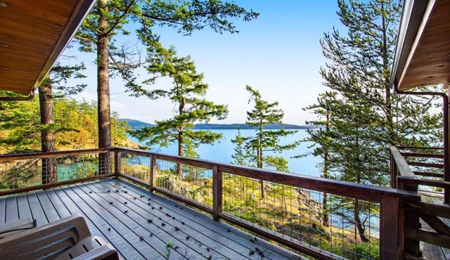 Rustic Waterfront Cabin in Eastsound with Private Beach Access and Ocean Views in Eastsound