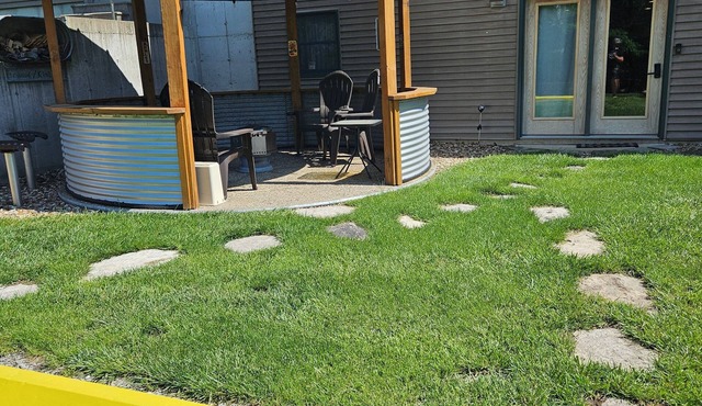 Rusty Acres- first floor apartment located between Hamilton & Nauvoo, Illinois in Hamilton