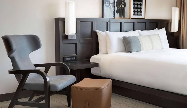 San Francisco Skyline Views! Pet-friendly Stay!