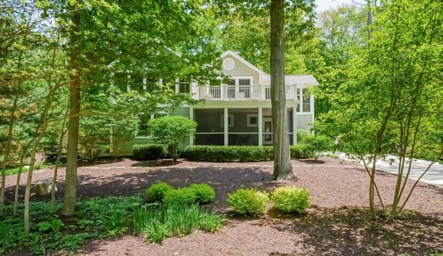Saugatuck Beach Home On A Quiet, Private Wooded Lot