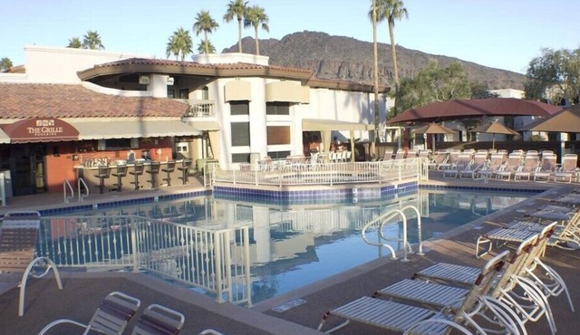Scottsdale Camelback Resort Classic 3BR Condo with Playground