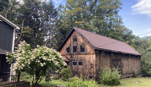Scribe`s Stable | A/C Screened in Porch Sleeps 6